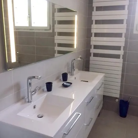De 3 Chambres Avec Piscine Privee Jacuzzi Et Jardin Clos A Auterive Vila