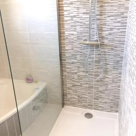 Vila De 3 Chambres Avec Piscine Privee Jacuzzi Et Jardin Clos A Auterive